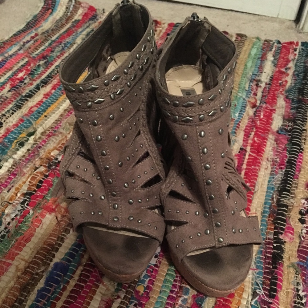 Sassy heels